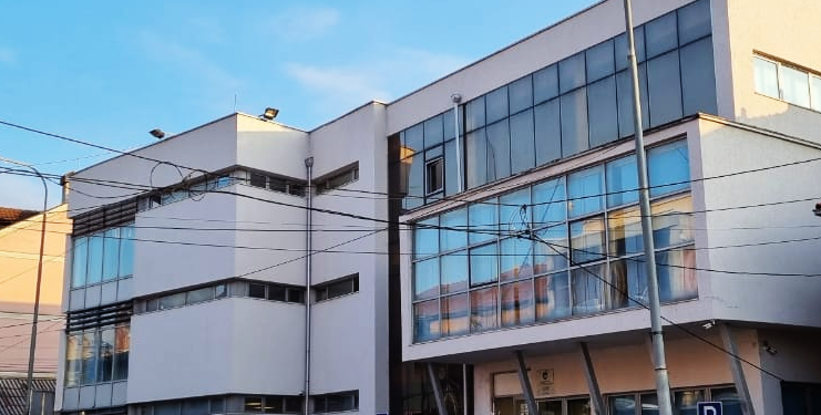Fjalosja pas përleshjes së qenve çoi në vrasjen në Zhur të Prizrenit, Prokuroria kërkon paraburgim