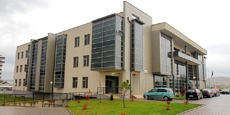 Gjykata në Gjilan: Mefail Shkodra të tri lëndët penale me dënim, por nuk tregon ç’dënime