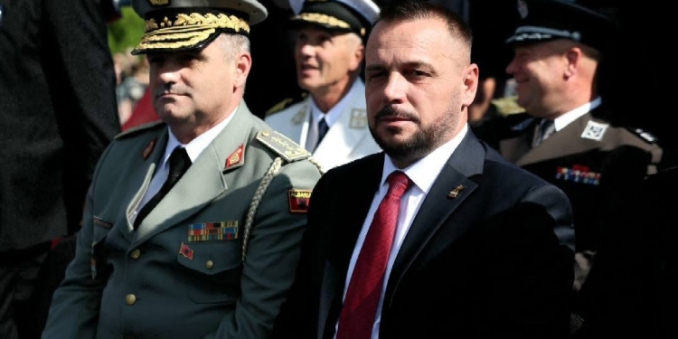 Maqedonci në paradën kroate për 30 vjetorin e operacionit “Stuhia”: Kosova dhe Kroacia kontribojnë për paqe në rajon