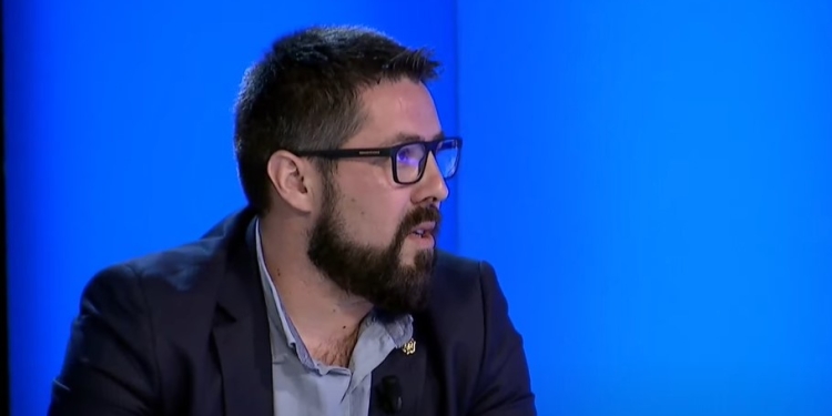 Dardan Krasniqi për dorëheqjen e Liburn Aliut: Vendim i drejtë, por pak i vonuar