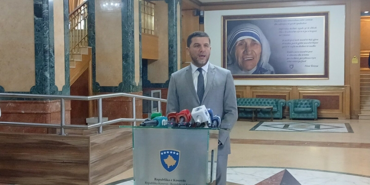 Krasniqi: VV-ja po angazhohet për Rashiqin më shumë se për Haxhiun e Bashën