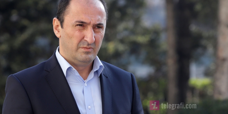 Jep dorëheqjen Liburn Aliu, shkak zgjedhja e Bashës si kryetar