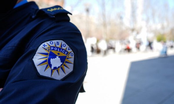 Rrahje masive në Kllokot, lëndohen dy policë jashtë detyrës