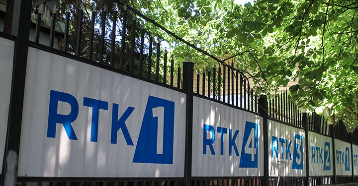 Shoqëria civile kërkon kthimin e redaktorëve të RTK-së, e quan “ndërhyrjen e radhës politike”