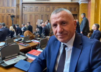 Kamberi padit Bërnabiqin për nxitje të urrejtjes fetare dhe racore