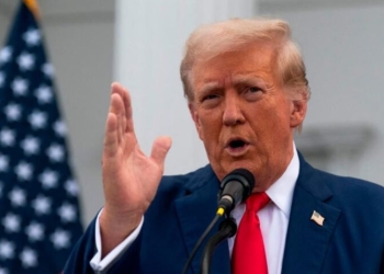 Presidenti Trump urdhëron masa ndëshkuese për ata që e djegin flamurin amerikan