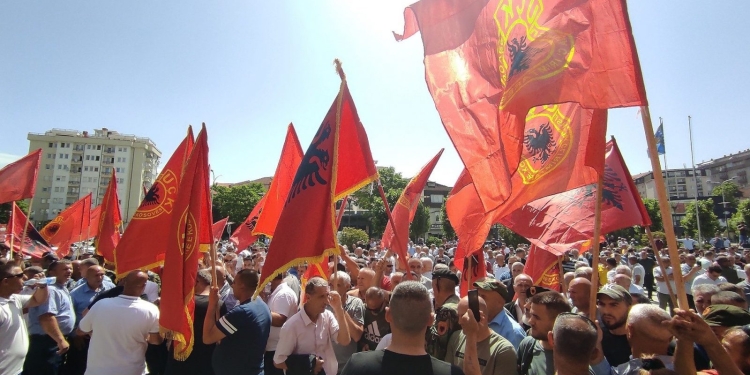 SBASHK-u i bashkohet protestës kundër Gjykatës Speciale