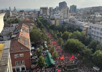 Pamje nga droni të protestës në përkrahje të ish-krerëve të UÇK-së