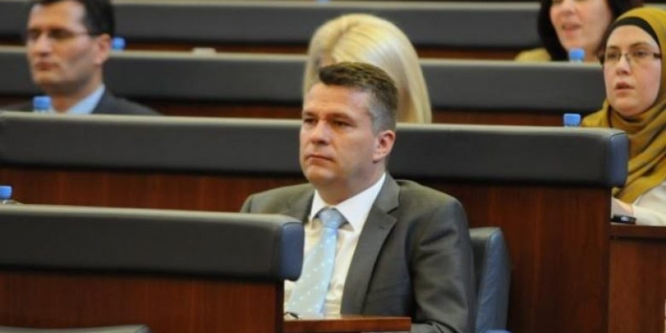 Demaku: Thaçi i hapi rrugën Speciales për të treguar se UÇK-ja s’ka çka të fshehë