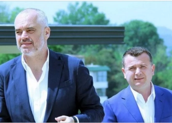 Ministri i Shqipërisë i jep mbështetje protestës së 7 gushtit kundër Gjykatës Speciale