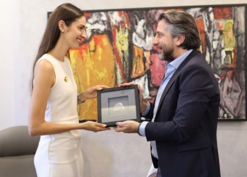 Rama organizon pritje për filantropen dhe humanitaren Emina Çunmulaj