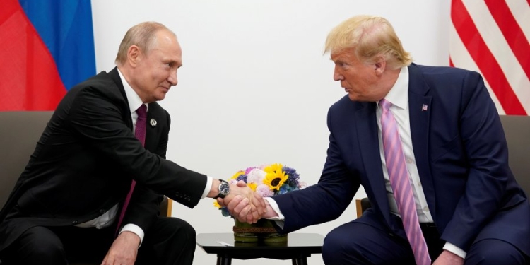 NYT: Trump planifikon për javën e ardhshme takime të ndara me Putinin dhe Zelenskyn