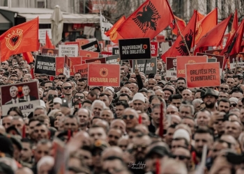 Tifozët e Kosovës njoftojnë se do të marrin pjesë në protestën për ish-krerët e UÇK-së në Hagë