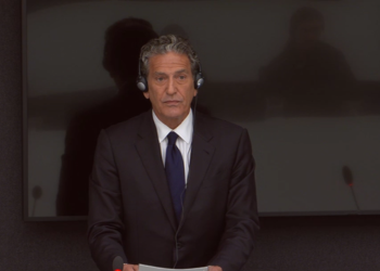 James Rubin: Në Rambuje u njoha me Thaçin, Albright më tha ta ndihmoja të merrte vendimin e duhur