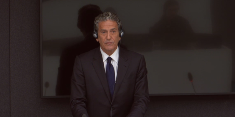 James Rubin: Në Rambuje u njoha me Thaçin, Albright më tha ta ndihmoja të merrte vendimin e duhur