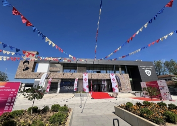 Bali Muharremaj fton qytetarët në “Festari 2025” në Suharekë