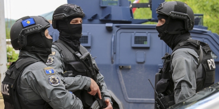 Raportohet se katër policë të Njësisë Speciale suspendohen se bënë shaka me Dimal Bashën