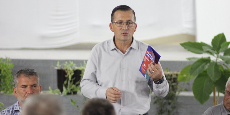 Burim Krasniqi në Dejn: Premton projekte konkrete për zhvillimin e fshatit