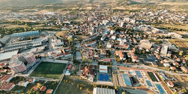 Bali Muharremaj publikon foto të qytetit: Shumë vullnet dhe energji nga Suhareka