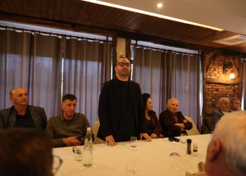 Arbër Ismajli: Mësimdhënësit e Gjilanit janë shtylla e shpresës për ndryshim