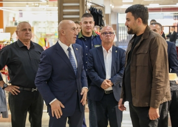 Smajl Latifi e Ramush Haradinaj vizitojnë QTX Mall në Xërxë: Punësim për mbi 100 qytetarë, shumica gra e vajza