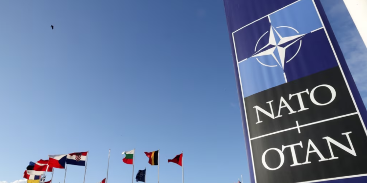 NATO ‘në luftë’ me Rusinë, thotë Kremlini
