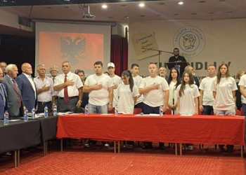 ​Shoqata “Çamëria” mbajti Kuvendin e pestë, Nexhmi Muçiqi u zgjodh kryetar i ri – diskutohet çështja çame