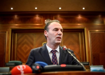 Limaj publikon fotografi me Rubin: Atëherë kur koha kërkonte guxim dhe vendime të mëdha, ishim krah për krah