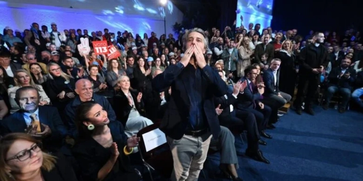 Dega e IV e LDK-së me pritje madhështore për Përparim Ramën: Faleminderit