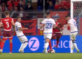 Mbyllet pjesa e parë, Zvicra shpartallon mbrojtjen kosovare
