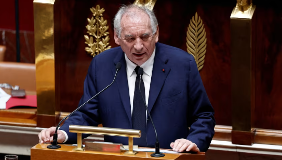 Rrëzohet Qeveria franceze