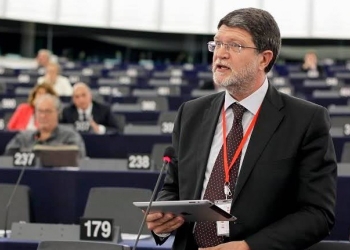 Eurodeputetët socialistë: Vuçiq, kalë troje i Putinit në Ballkan