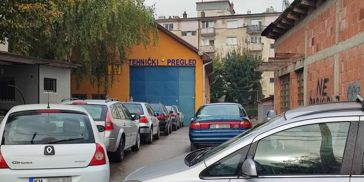 Nga 1 nëntori, s’lejohet përdorimi i automjeteve me targa të huaja përmes autorizimit