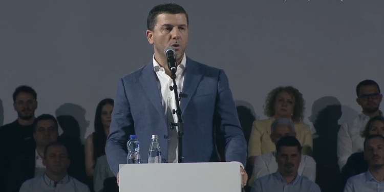 Krasniqi: Presim fitore në shumicën e komunave, por edhe të drejtësisë në Hagë për Thaçin e të tjerët