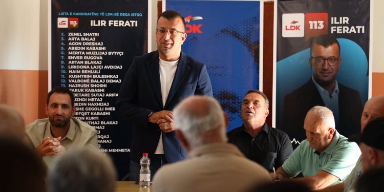 Ilir Ferati takohet me banorët e fshatit Veriq: Diskutuam për investimet që i kemi bërë bashkë
