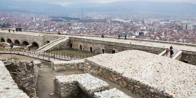 U rrëzua nga Kalaja e Prizrenit, vdes një 71-vjeçar nga Malisheva