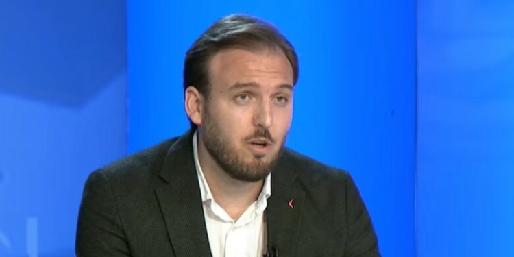 Ajvazi: Vetëm 300 prej 1,300 kompanive plotësojnë kriterin ligjor për treg të lirë