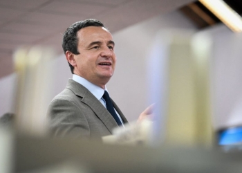 Albin Kurti telefonon Edon Zhegrovën pas transferimit: Ne të gjithë jemi krenarë me të