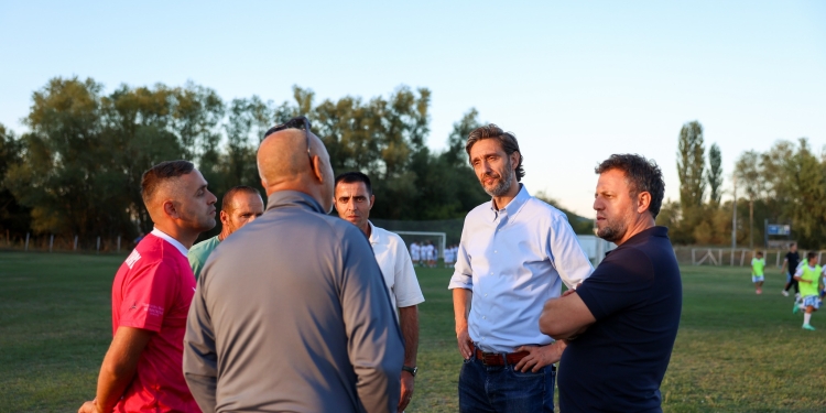 Ismaili viziton FC Barilevën: Sporti në fshatin do të ketë të njëjtën përkrahje si në qytet