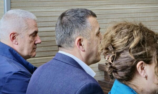 Gjykata do të lëshojë urdhëresë për sjellje me detyrim ndaj Sveçlës, Zybës e Pacollit