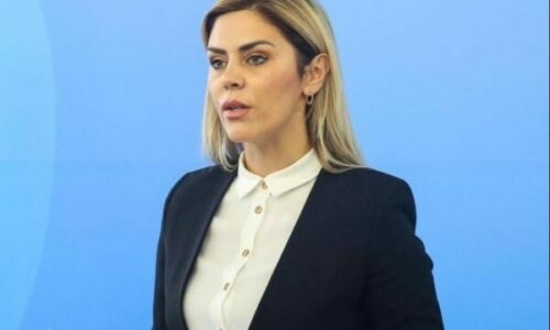 Deliu-Kodra e ashpër me Kurtin: Dikur kinse ruante kuletën nga zona VIP-i, sot është vendi i tij i preferuar