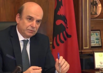 Një komb, një qëndrim!