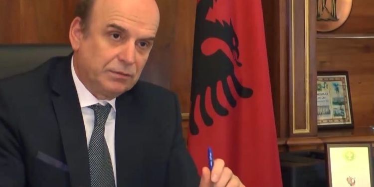 Një komb, një qëndrim!