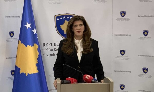 Musliu e ashpër: Sa herë vendi ka nevojë për aleancë, Albin Kurti zgjedh konfliktin