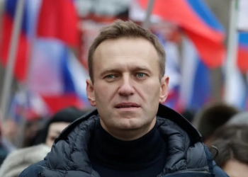 Gruaja e Navalny publikon provat: Vdekja e tij në burg si pasojë e helmimit