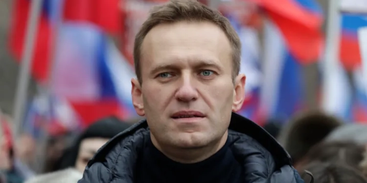 Gruaja e Navalny publikon provat: Vdekja e tij në burg si pasojë e helmimit