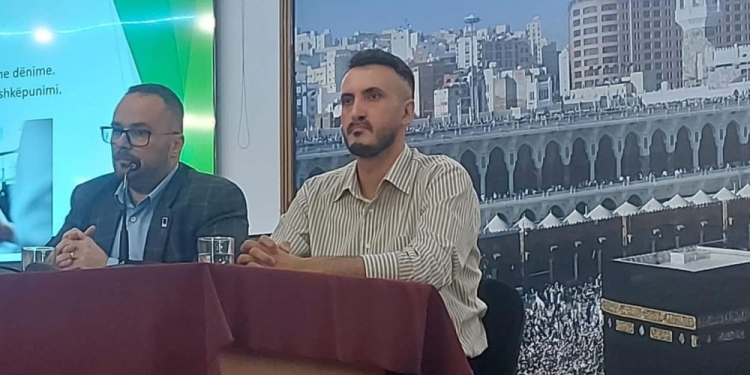 Ligjëratë frymëzuese në Medresenë “Alauddin” në Prishtinë nga gazetari Labinot Azemi dhe psikologu Orhan Nazifi