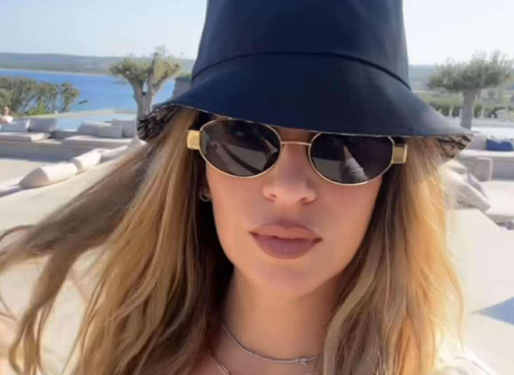 Leonora Jakupi “shpërthen” në rrjete sociale me foto nga plazhi