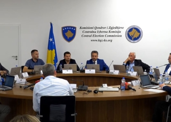 Akreditohen mbi 18 mijë vëzhgues, KQZ-ja ia nis fletëvotimet diasporës