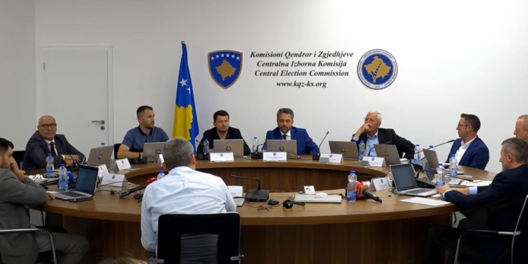Akreditohen mbi 18 mijë vëzhgues, KQZ-ja ia nis fletëvotimet diasporës